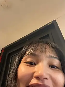 Snapshot of eee79bbb chatting on April 22, 2026, 11:34 am eee79bbb online show from April 22, 2026, 11:34 am