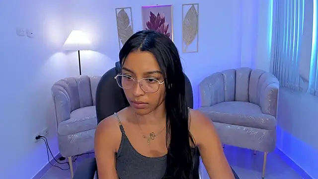 Silvana velvet online show from October 21, 2025, 8:31 pm