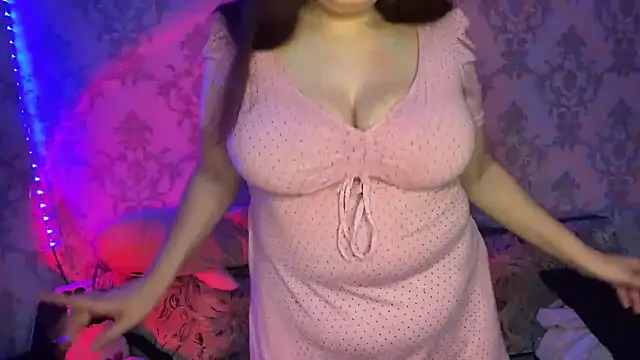 Snapshot of NicolVeys chatting on October 7, 2025, 4:15 pm NicolVeys online show from October 7, 2025, 4:15 pm