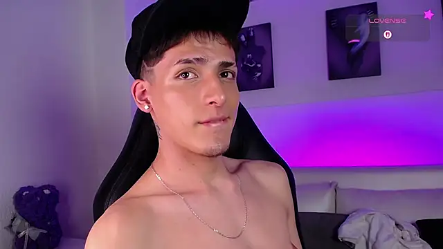 Snapshot of MateoMitchell chatting on February 10, 2026, 5:11 am MateoMitchell online show from February 10, 2026, 5:11 am