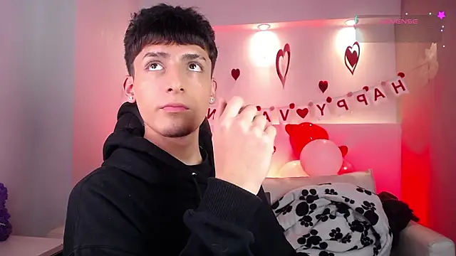 Snapshot of MateoMitchell chatting on February 16, 2026, 4:52 am MateoMitchell online show from February 16, 2026, 4:52 am