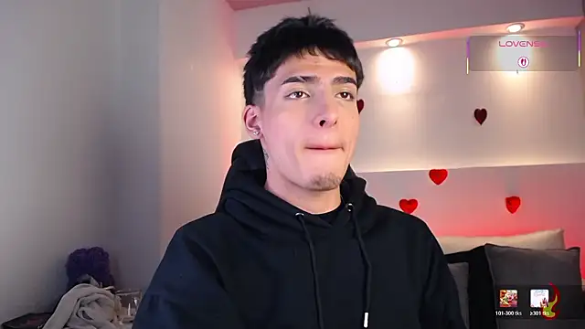 Snapshot of MateoMitchell chatting on March 3, 2026, 5:24 am MateoMitchell online show from March 3, 2026, 5:24 am