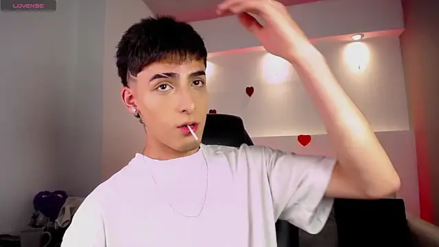 MateoMitchell online show from March 6, 2026, 4:31 am