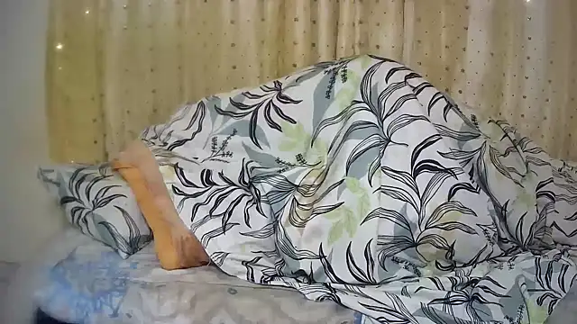 QueenLady7 online show from October 18, 2025, 3:53 am