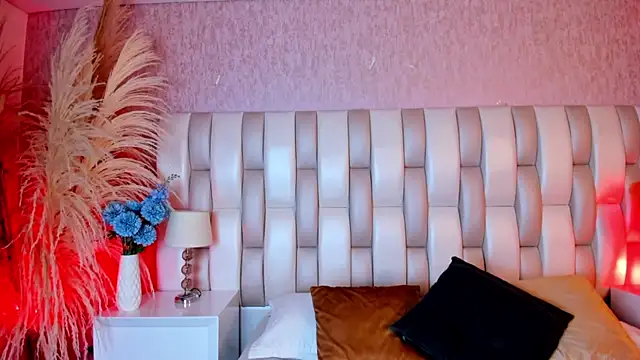 Snapshot of Lizzi_hotman chatting on October 24, 2025, 1:18 pm Lizzi hotman online show from October 24, 2025, 1:18 pm