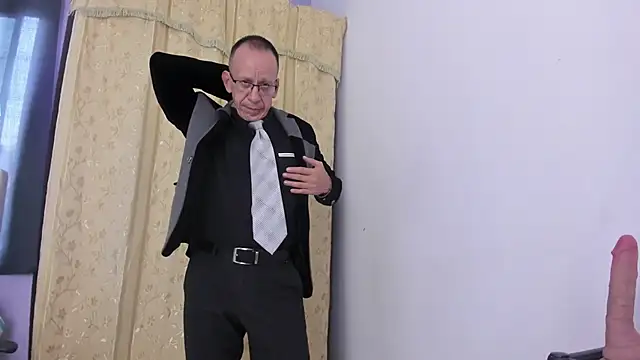  axelking  online show from April 9, 2026, 11:37 am