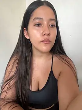 Snapshot of Nhefertary chatting on October 23, 2025, 9:57 pm Nhefertary online show from October 23, 2025, 9:57 pm