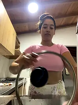 Snapshot of Nhefertary chatting on November 18, 2025, 8:24 pm Nhefertary online show from November 18, 2025, 8:24 pm