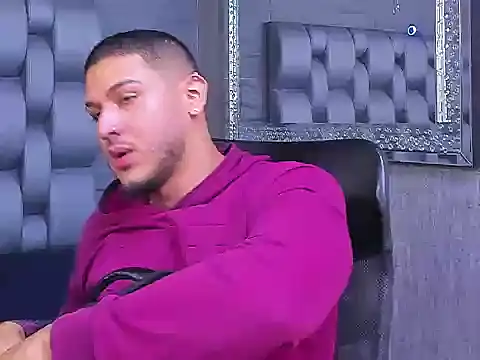 Snapshot of jasonshaw25 chatting on October 8, 2025, 11:24 pm jasonshaw25 online show from October 8, 2025, 11:24 pm