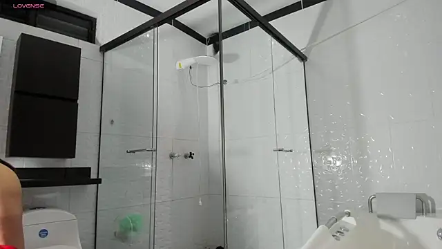 jilary  clinton online show from January 7, 2026, 2:14 am