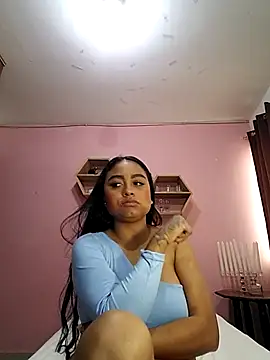 Snapshot of Alice-bolton- chatting on October 16, 2025, 3:24 pm Alice-bolton- online show from October 16, 2025, 3:24 pm