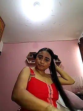 Snapshot of Alice-bolton- chatting on October 25, 2025, 4:35 pm Alice-bolton- online show from October 25, 2025, 4:35 pm