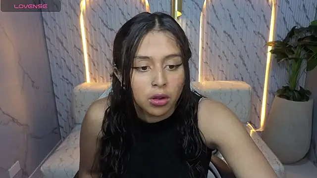 Snapshot of milky_tx chatting on October 21, 2025, 3:18 am milky tx online show from October 21, 2025, 3:18 am