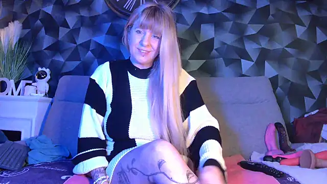 Snapshot of Delichieuse5 chatting on February 6, 2025, 8:56 pm Delichieuse5 online show from February 6, 2025, 8:56 pm