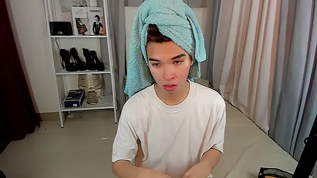 Snapshot of Yourdreamgoddess chatting on January 12, 2026, 4:34 pm Yourdreamgoddess online show from January 12, 2026, 4:34 pm