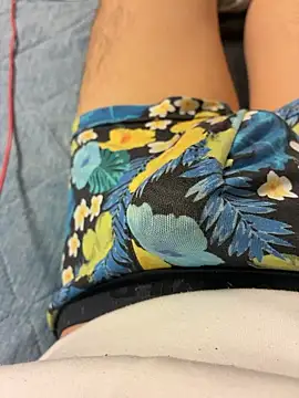 Snapshot of JinVelvet chatting on October 23, 2025, 8:24 am JinVelvet online show from October 23, 2025, 8:24 am