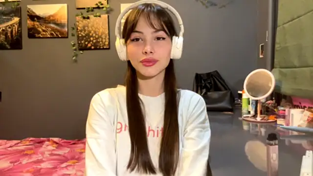 MysticAlisa online show from October 9, 2025, 12:25 pm