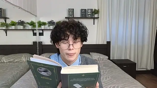 Cute Mike online show from February 13, 2026, 10:55 am