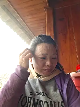 miomio-12 online show from February 10, 2026, 5:44 am