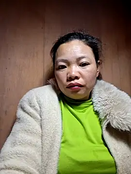 miomio-12 online show from February 11, 2026, 10:15 pm