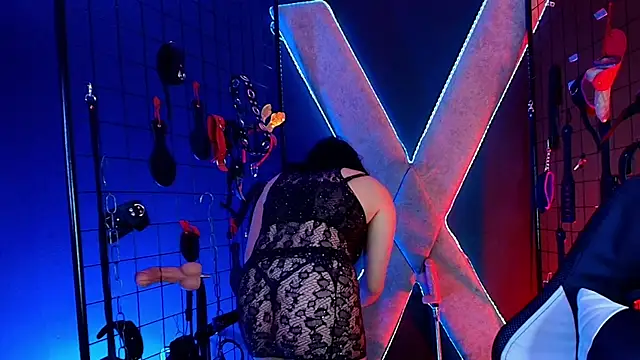 mranii queen bdsm  online show from November 22, 2025, 4:22 am