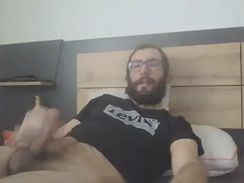 Snapshot of Arbneh69 chatting on February 19, 2026, 2:35 pm Arbneh69 online show from February 19, 2026, 2:35 pm