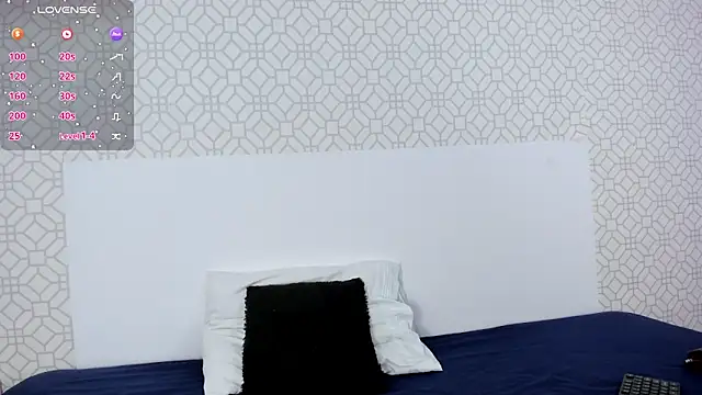 MarcelaCortes online show from April 14, 2026, 9:54 pm