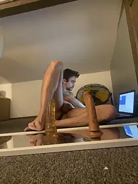 Snapshot of tonybrocas chatting on December 16, 2025, 9:42 pm tonybrocas online show from December 16, 2025, 9:42 pm