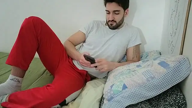 Al3xox02 online show from February 19, 2026, 12:56 pm