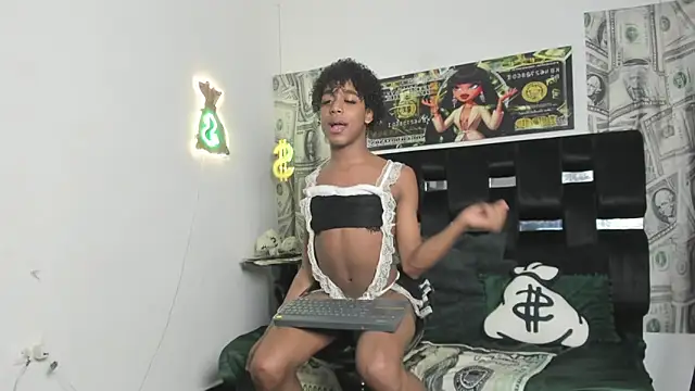 Snapshot of Brunette_Latinas chatting on October 14, 2025, 2:18 pm Brunette Latinas online show from October 14, 2025, 2:18 pm