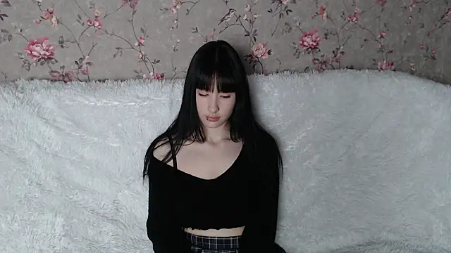 NaemiiBlush online show from April 14, 2026, 3:40 pm