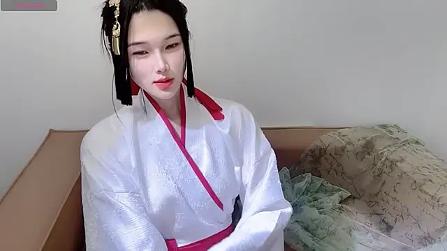 Snapshot of T-TeaR chatting on April 17, 2026, 1:41 am T-TeaR online show from April 17, 2026, 1:41 am