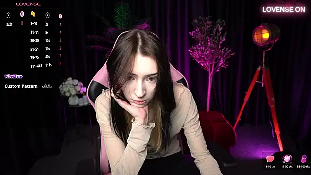 Snapshot of Trix_Void chatting on February 10, 2026, 11:47 am Trix Void online show from February 10, 2026, 11:47 am