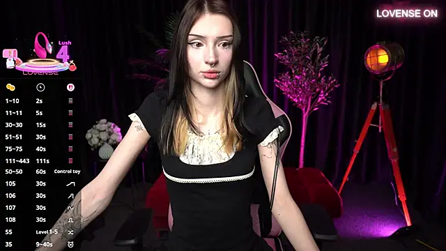 Snapshot of Trix_Void chatting on February 17, 2026, 11:29 am Trix Void online show from February 17, 2026, 11:29 am