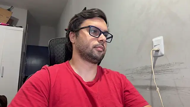 Snapshot of CasalManeiro25 chatting on October 22, 2025, 11:43 am CasalManeiro25 online show from October 22, 2025, 11:43 am