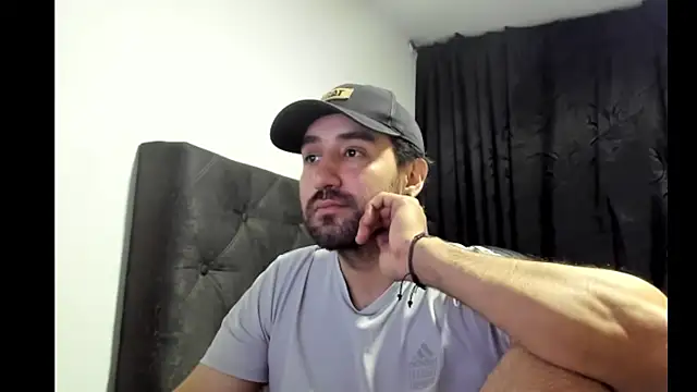 coolfriki online show from November 29, 2025, 4:04 am