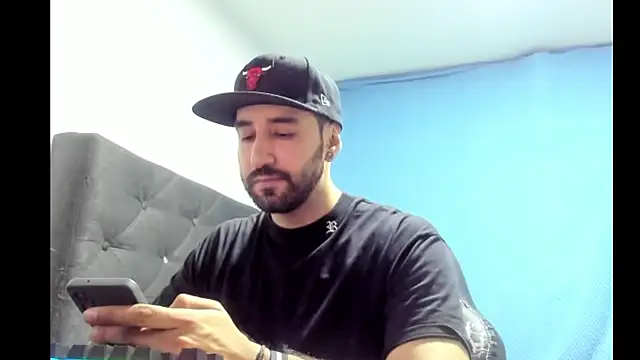 coolfriki online show from February 7, 2026, 3:43 am