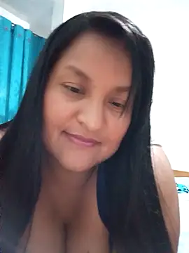 lucia00xx online show from November 24, 2025, 1:16 am