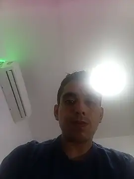 Snapshot of MRDXXX12 chatting on November 14, 2025, 11:09 am MRDXXX12 online show from November 14, 2025, 11:09 am