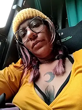 Abby 2-1 online show from November 6, 2025, 9:15 pm