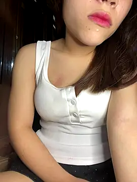 Snapshot of Lyly69699 chatting on October 23, 2025, 2:44 am Lyly69699 online show from October 23, 2025, 2:44 am