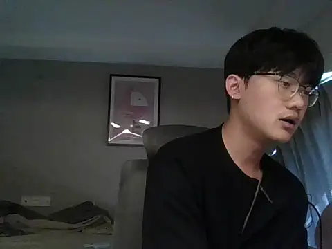 iambennet online show from November 2, 2025, 3:09 am