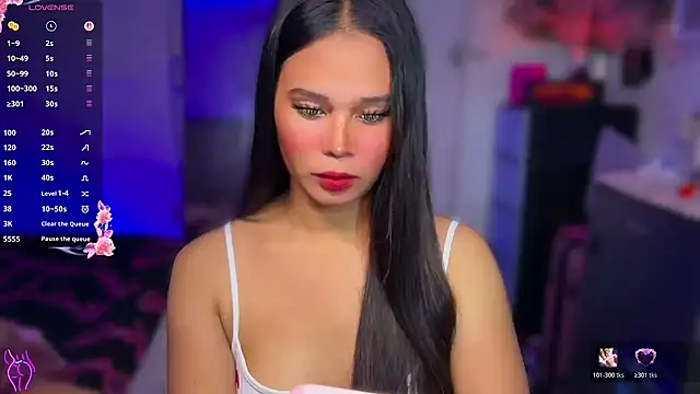  Houstonixie online show from April 15, 2026, 6:37 pm