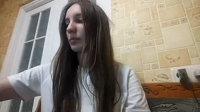 AdelaideParslow online show from October 19, 2025, 3:34 pm