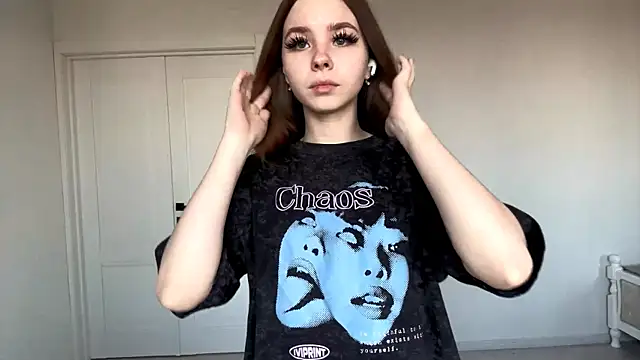 EhtelBiondi online show from November 7, 2025, 8:14 am