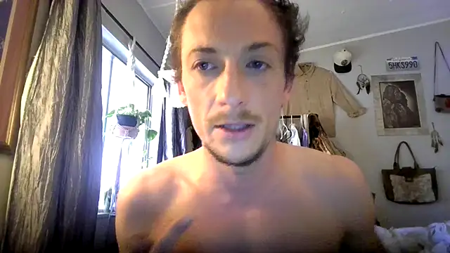 Snapshot of Dubbsssss chatting on March 10, 2026, 11:43 pm Dubbsssss online show from March 10, 2026, 11:43 pm