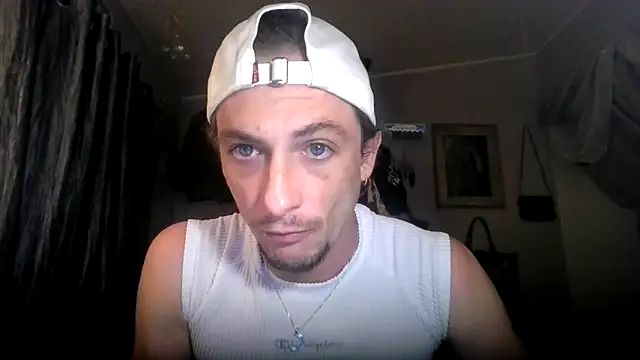 Snapshot of Dubbsssss chatting on May 16, 2026, 8:00 am Dubbsssss online show from May 16, 2026, 8:00 am