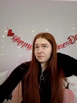 Evarey  online show from February 16, 2026, 5:03 am