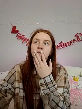 Evarey  online show from February 17, 2026, 5:04 am