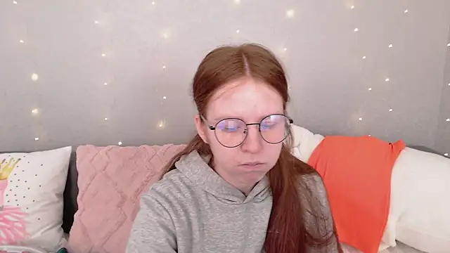 Evarey  online show from May 1, 2026, 4:28 am